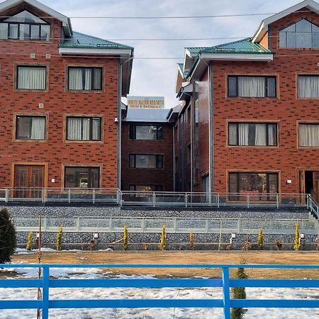 White Water Resorts Pahalgām Екстериор снимка